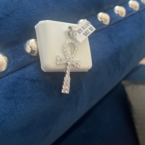 Beautiful Sterling Silver (925 stamped) Anch Cross | imitation diamonds (CZ) NEW - Picture 2 of 5